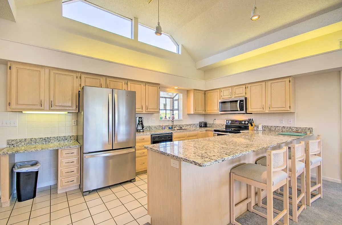 3 bed, 3.5 bath, 2486 sqft, $2,100 — Photo 4