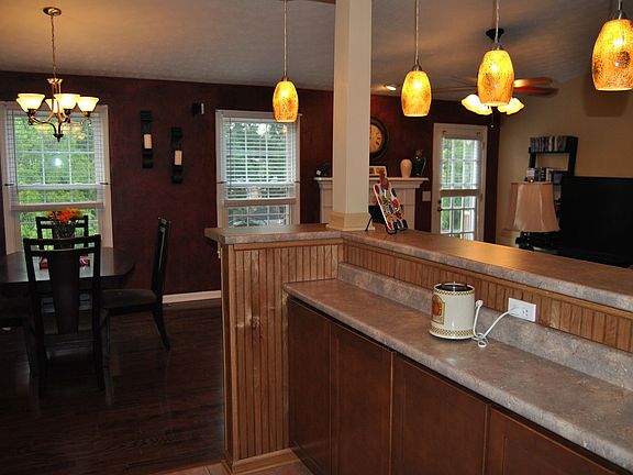 4th image of 5480 Village Way
