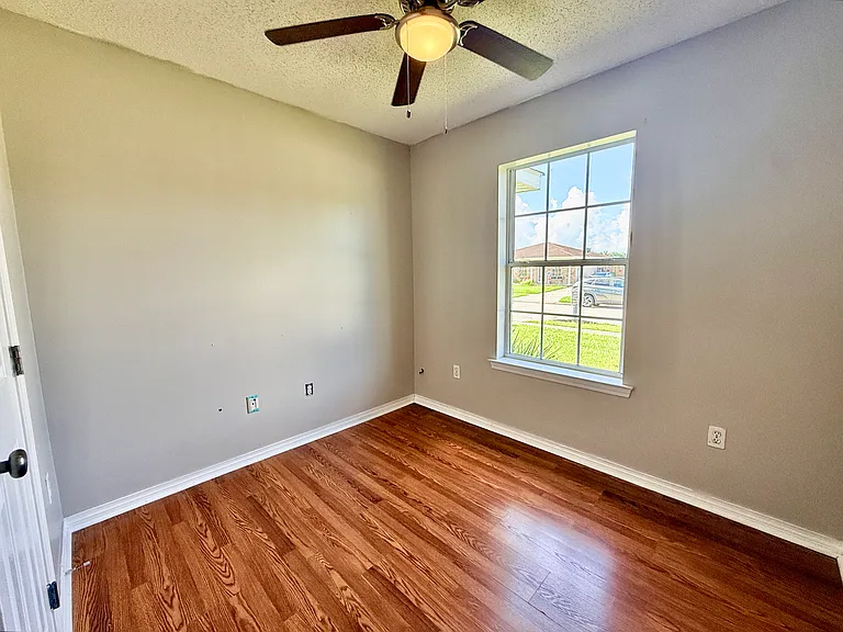2720 Bayou Black Dr — Photo 8
