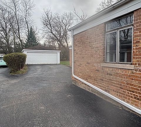 5th image of 2223 Hawthorne Rd