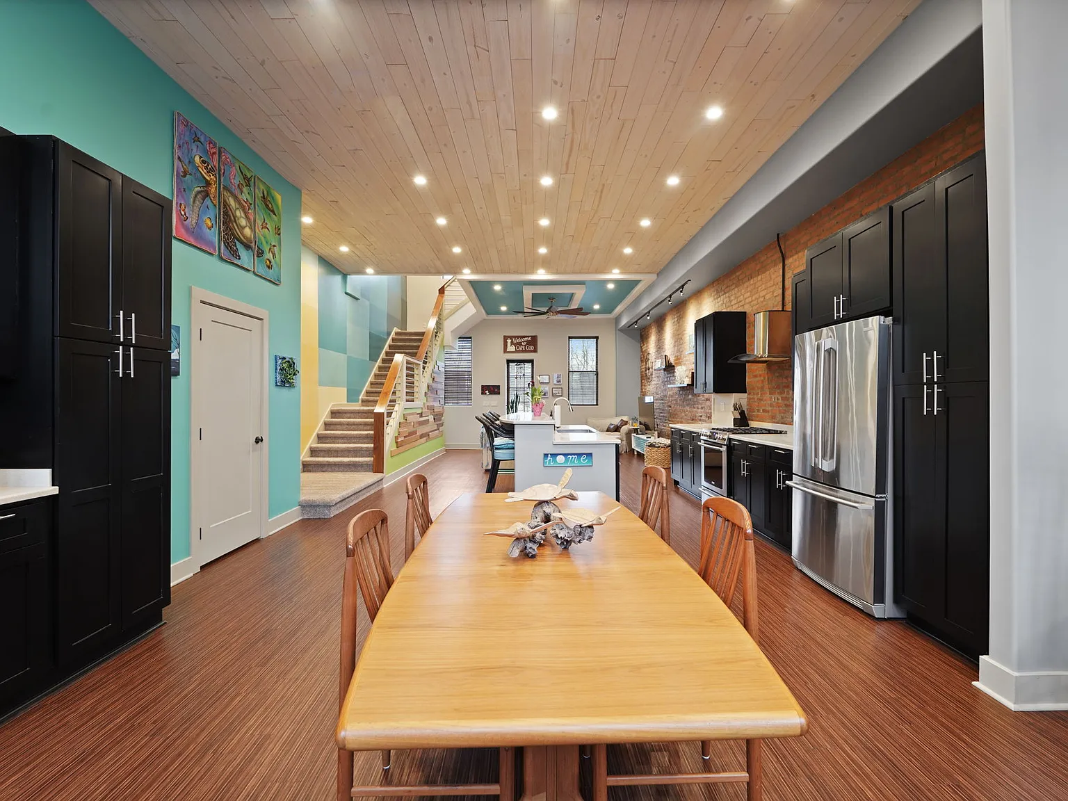 2 bed, 4400 sqft, $4,000 — Photo 4