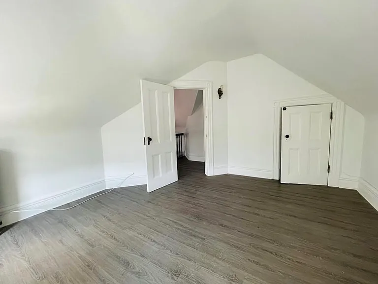 330 Van Duzer St #2 — Photo 12