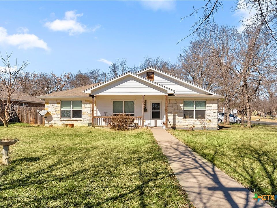 1st image of 1209 E Avenue F