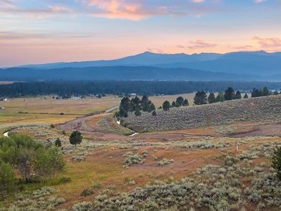 82 Alpha View Pl, Cascade, ID, 83611