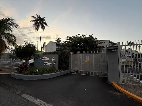 1 Villas De Plz #O5 Photo 1