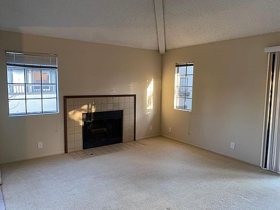 4th image of 1317 Greenwich Ct #1