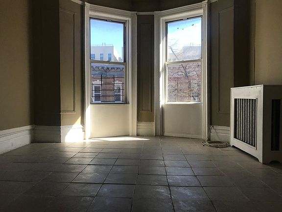 LR with bay windows