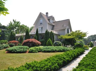 51 Cromwell Ave, Warwick, RI 02889