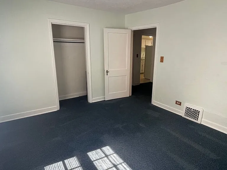 101 Brevard Rd — Photo 9