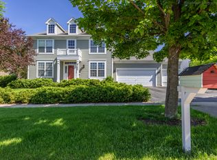 5290 Birch Bark Dr, Hoffman Estates, IL 60192