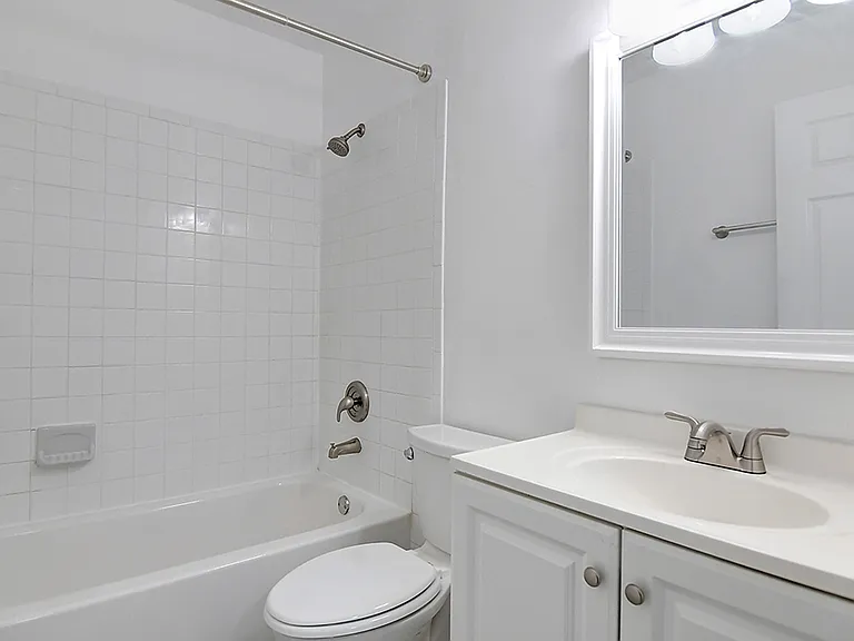 1077 Frederick Drive — Photo 36