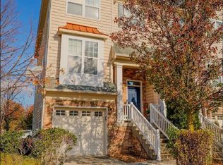 51 Tailor Ln, Sicklerville, NJ 08081