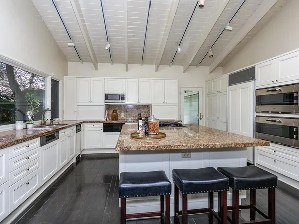 7108 Del Rio Dr, Modesto, CA 95356