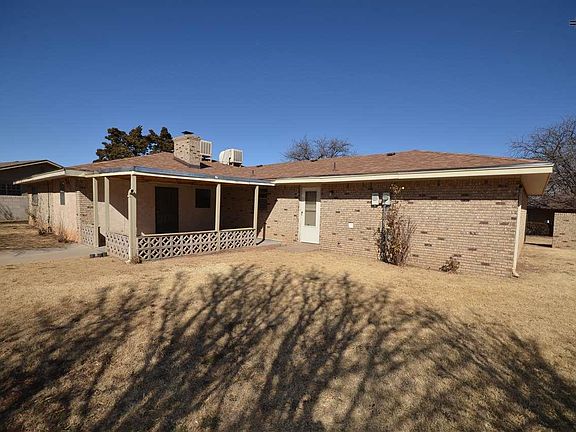 3rd image of 1513 Claremont Ter