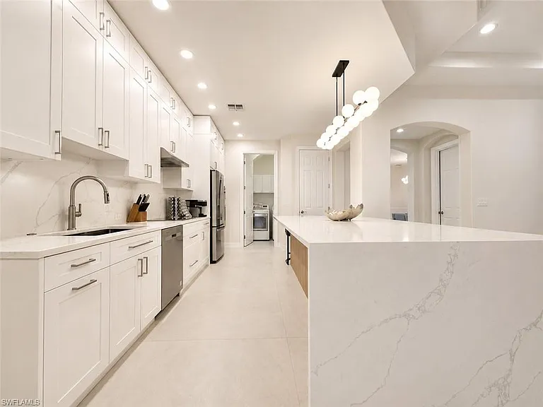 12667 Biscayne Ct — Photo 17