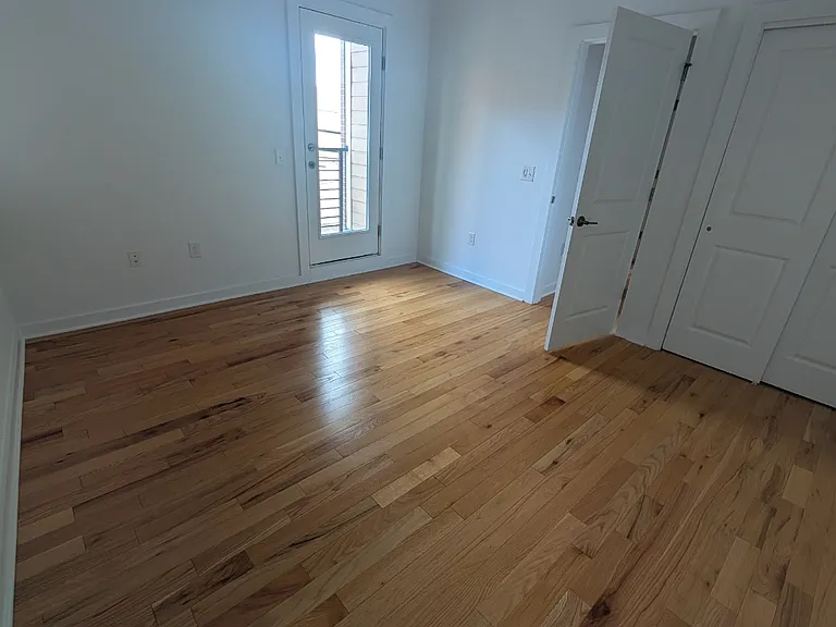 950 Shackamaxon St — Photo 9