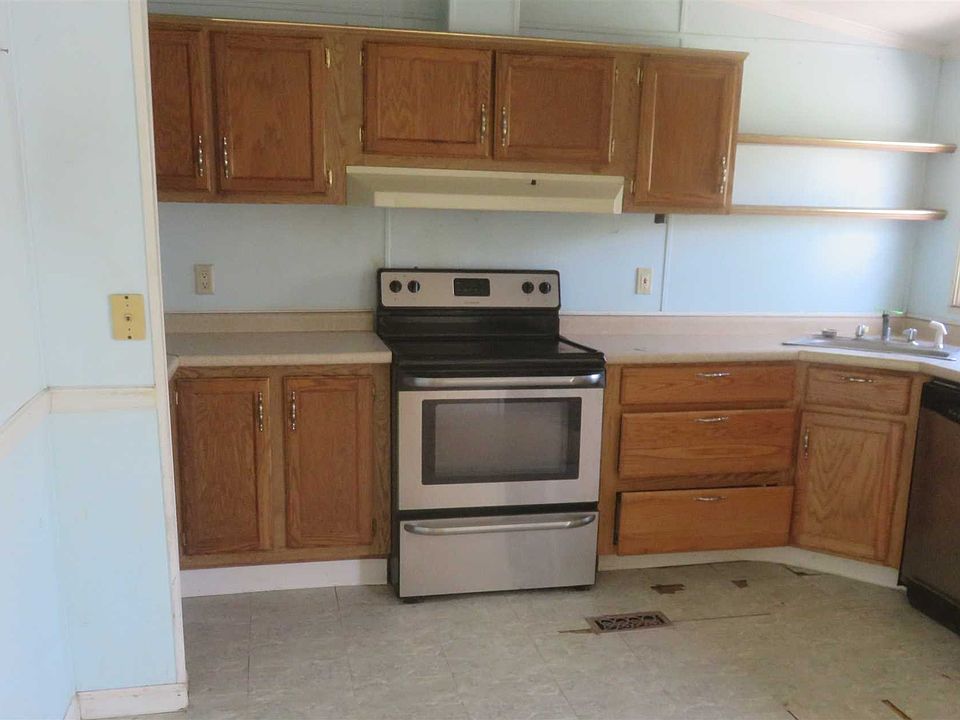 2nd image of 39 Willow Rd