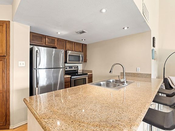 5th image of 200 E Padre Blvd #1310