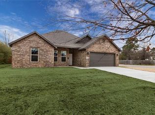 2000 Westwood Ave, Springdale, AR 72762