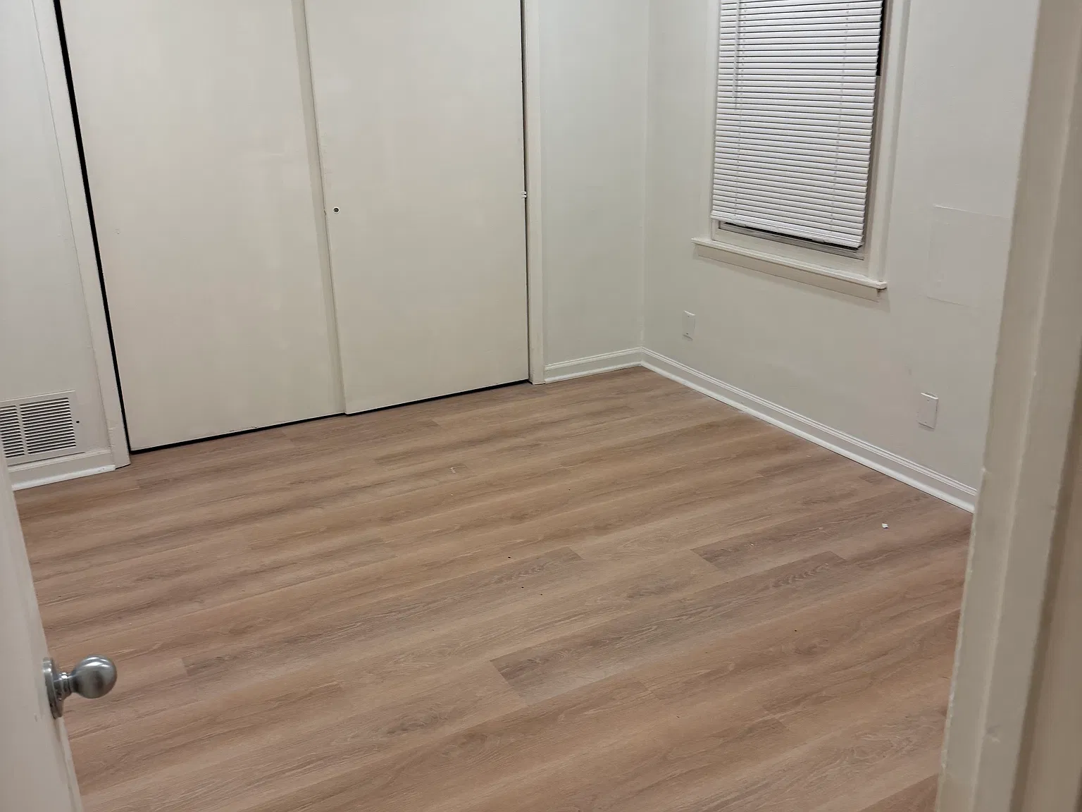 1 bed, 500 sqft, $975 — Photo 4