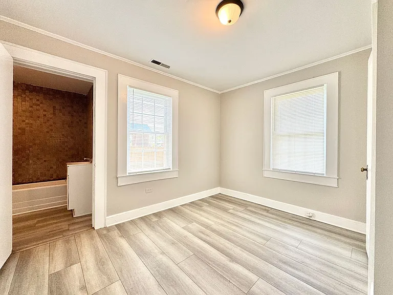 3912 N Church St — Photo 12