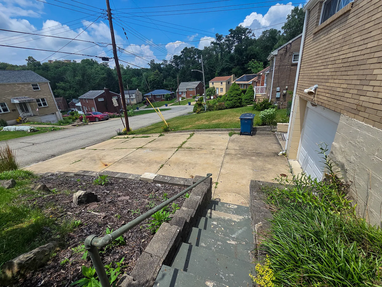 151 Mahoning Drive - 1 — Photo 3