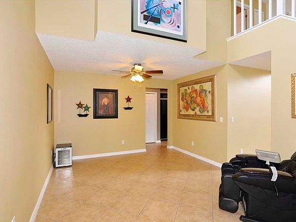 4th image of 817 Lewis Pl