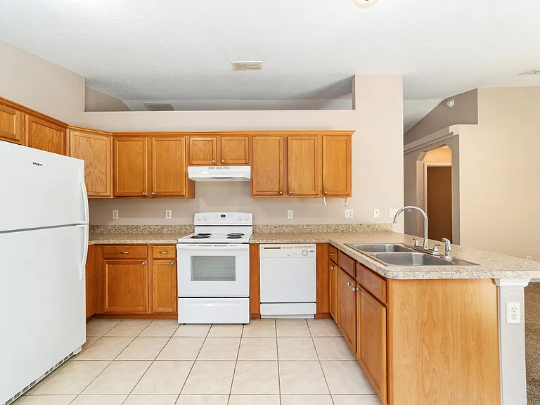 19619 SW Eagle Dr — Photo 13