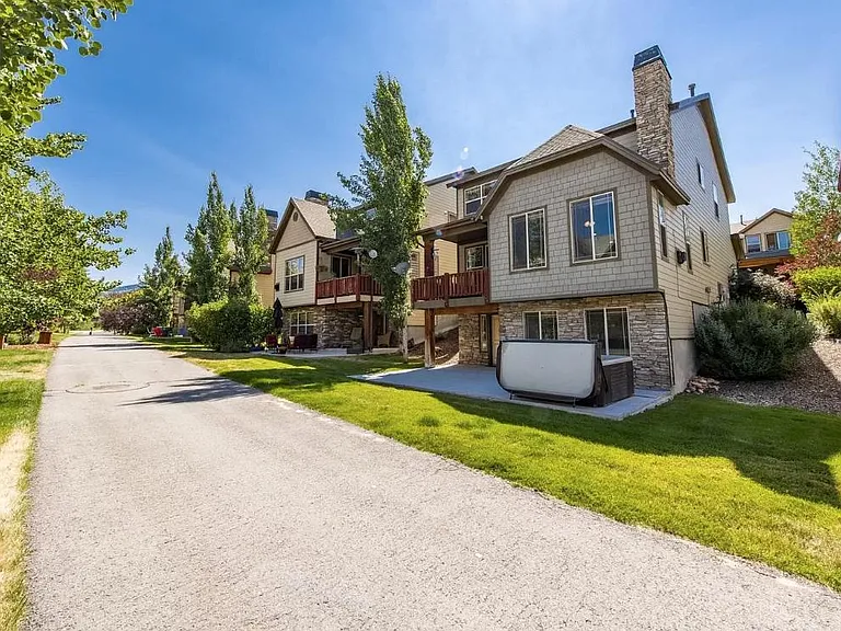 5640 Kodiak Way — Photo 2