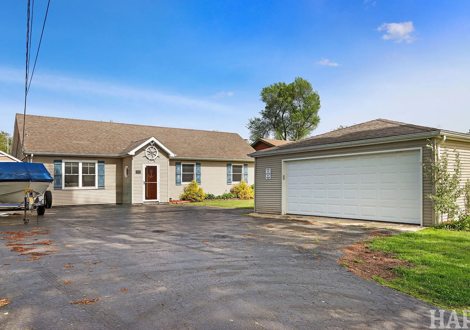 3 bed, 1.5 bath, 1343 sqft, $2,950 — Photo 3