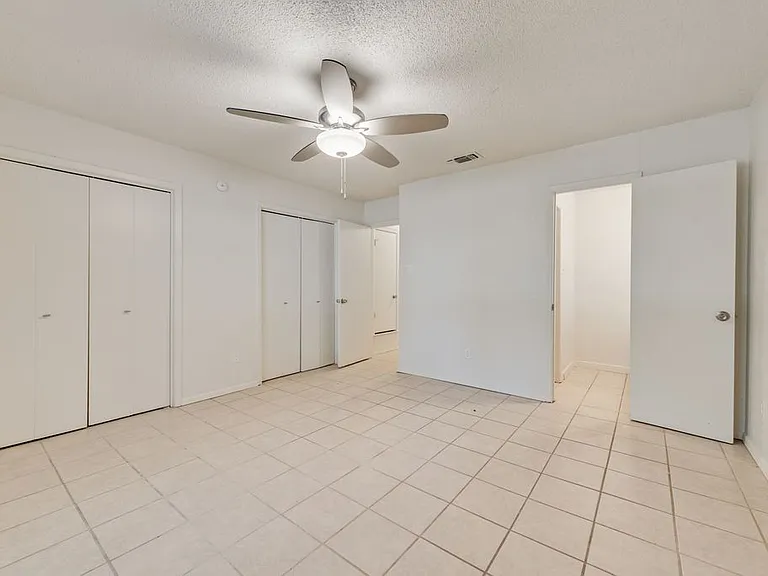 8308 Oak Ct #B — Photo 11