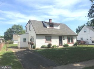618 Dorset Dr, Morrisville, PA 19067