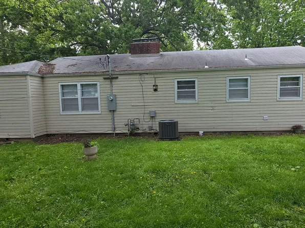 1454 S Kentwood Ave, Springfield, MO 65804