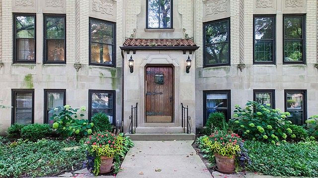1st image of 2443 W Lunt Ave #2W