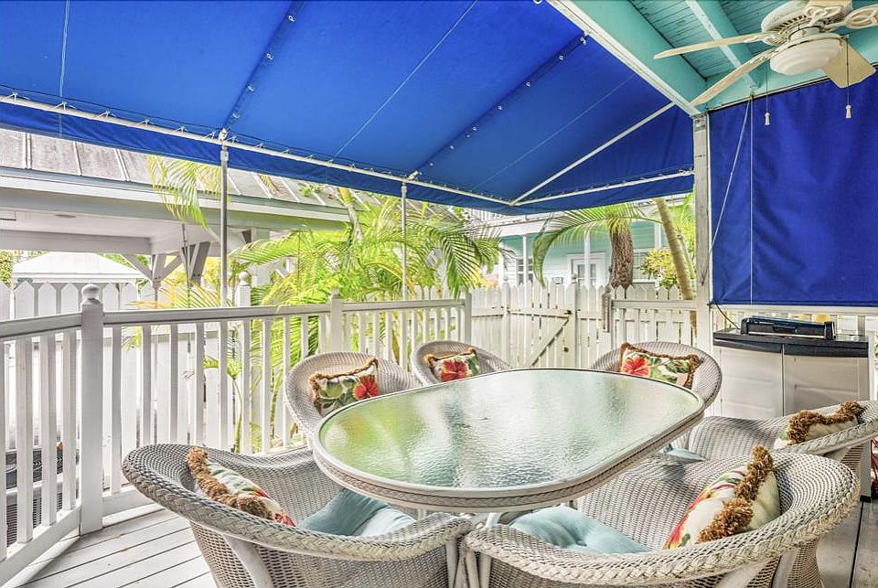 Private porch