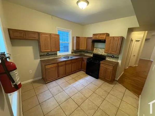 828 S 16th St APT 2, Newark, NJ 07108