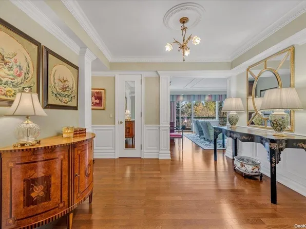 100 Hilton Avenue #522, Garden City, NY 11530