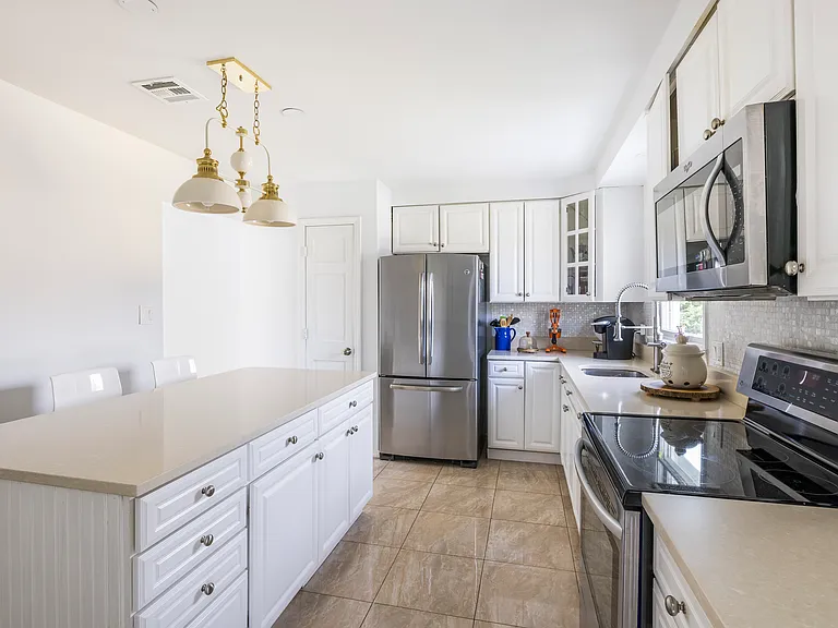 8 Westerly Ct — Photo 13
