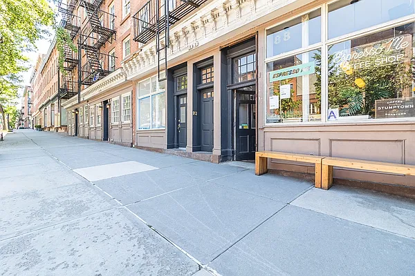 Rented by Bold New York | media 11