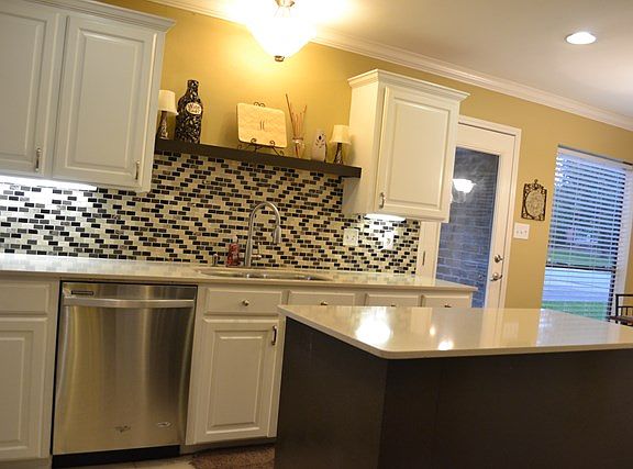 4th image of 6 Deerwood Cir