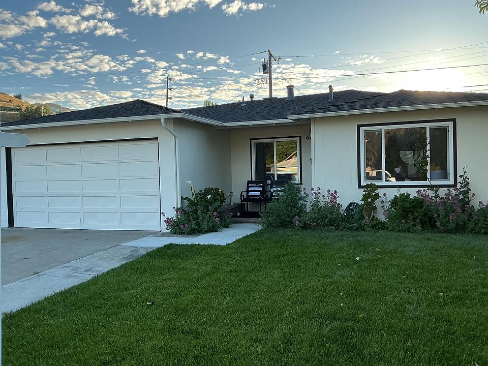 1st image of 408 Harmony Ln