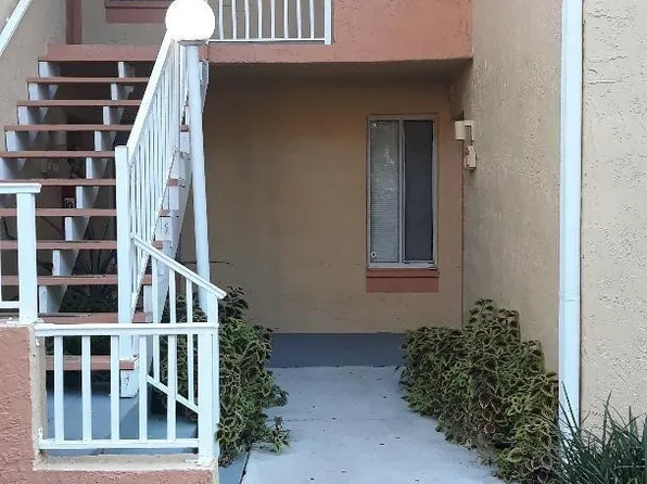 1081 Coral Club Dr, Pompano Beach, FL
