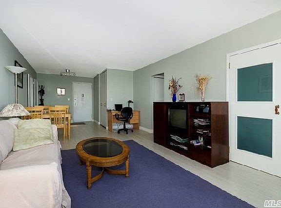 2nd image of 7025 Yellowstone Blvd APT 25Q