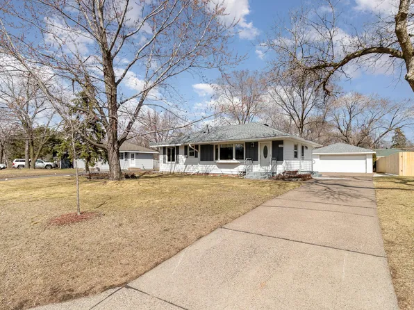 11619 N Heights Dr NW, Coon Rapids, MN 55433