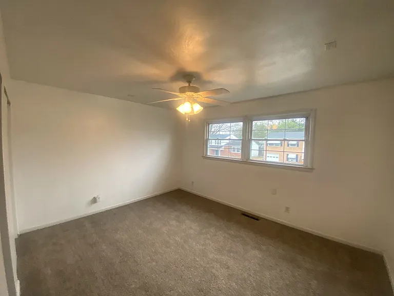 8225 Tabor Ct — Photo 24