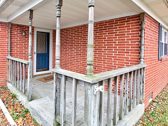4th image of 1901 N Avon Ave