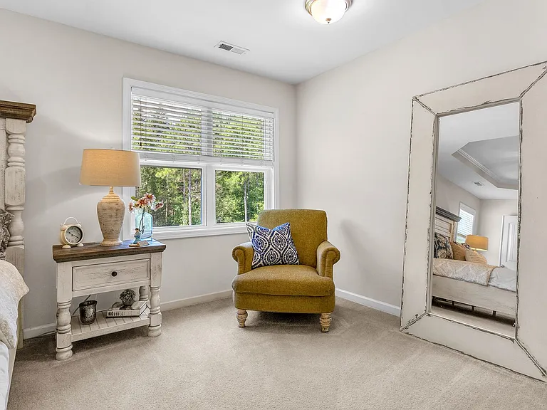 405 Belhaven Ct — Photo 43
