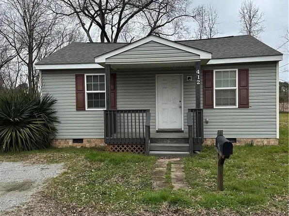 412 Pleasant St, Suffolk, VA 23434