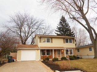 3219 Forest Rd, Davenport, IA 52807