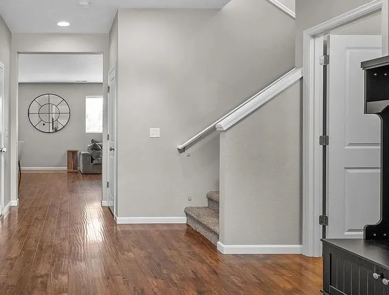 33311 SW Holland Dr — Photo 2